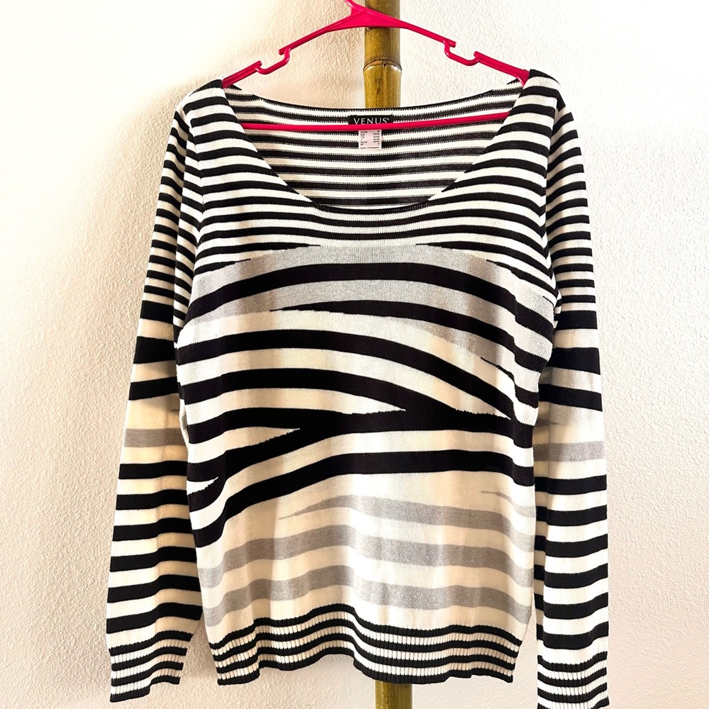 VENUS Monochrome Striped Women's Sweatshirt